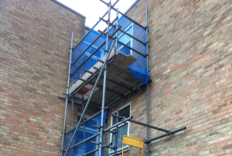 Scaffolding in Gravesend